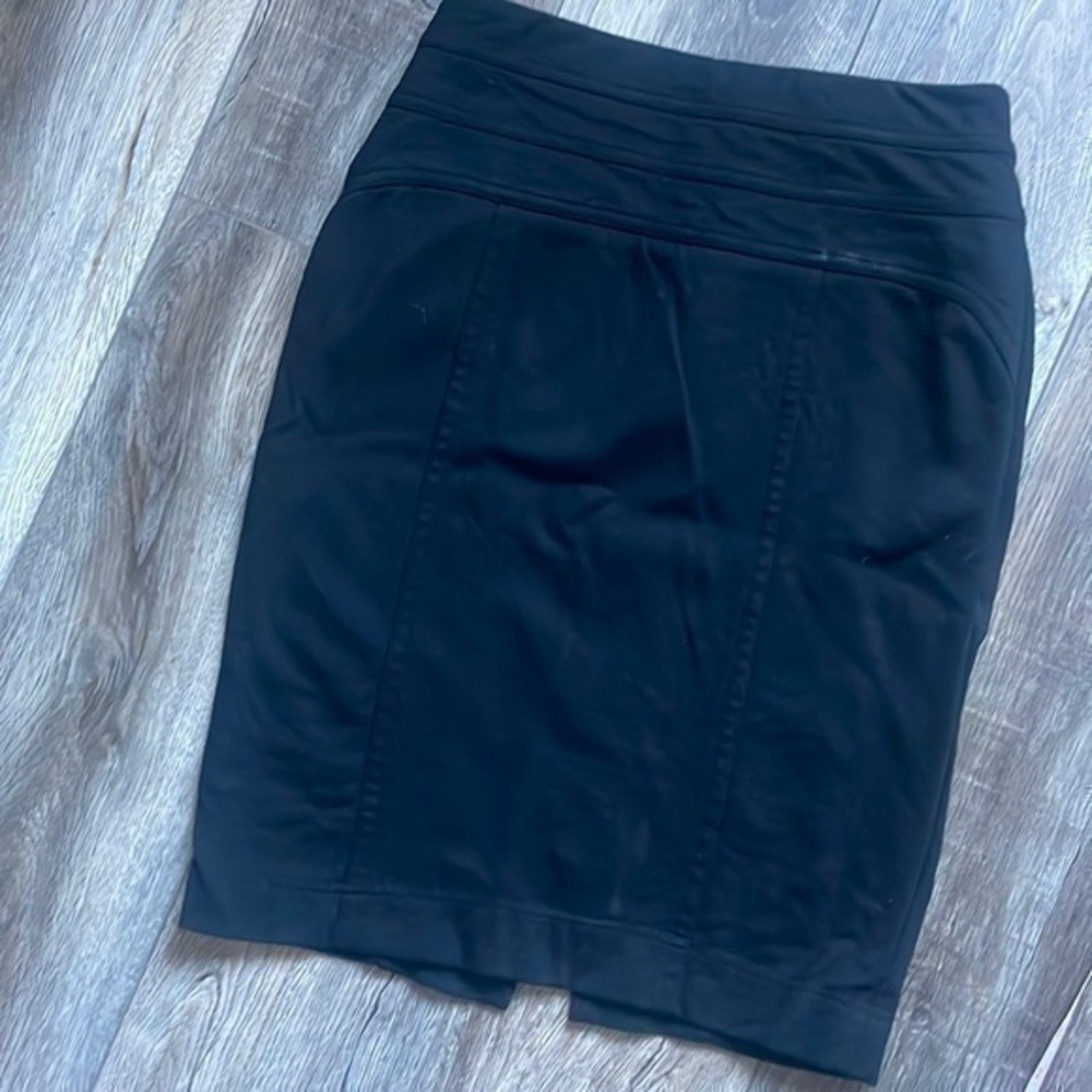 Inc Skirt Size 4 Black Staple For All Wardrobes